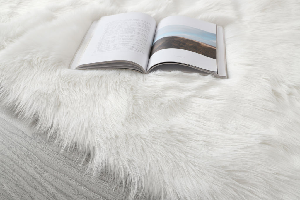 Leoglint "Cozy Collection" Ultra Soft Fluffy Faux Fur Sheepskin Area Rug