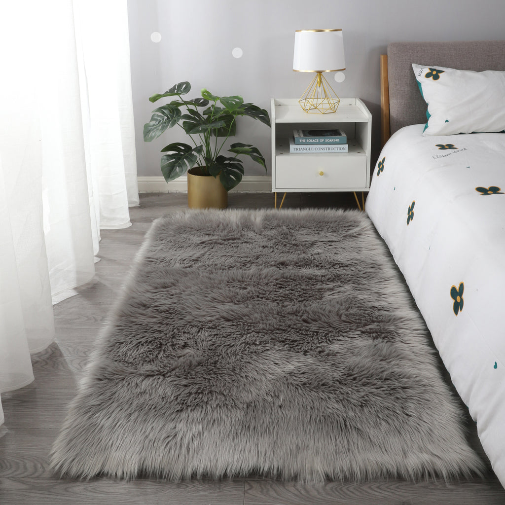 Leoglint "Cozy Collection" Ultra Soft Fluffy Faux Fur Sheepskin Area Rug