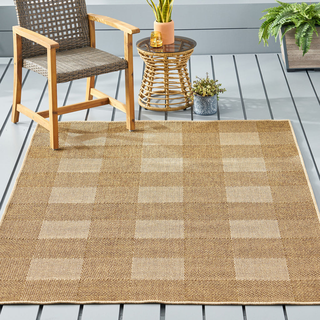 Leoglint 5'3" x 7' Indoor/Outdoor Area Rug, Natural