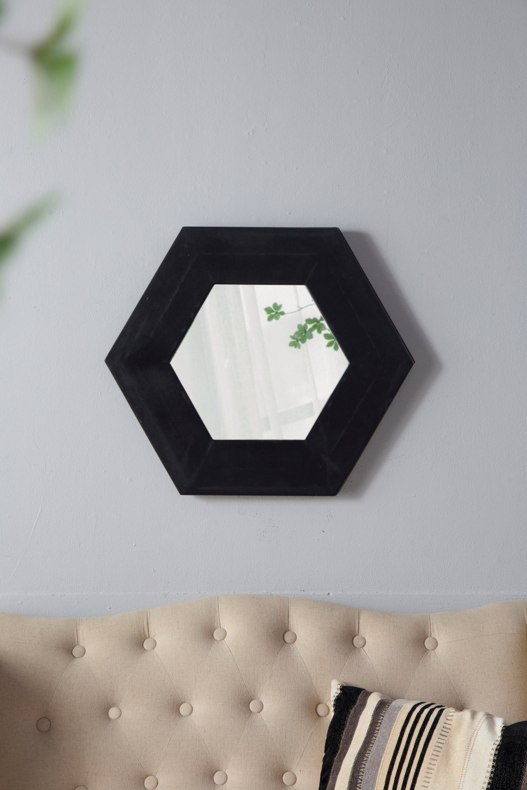 Leoglint 18.5" x 18.5" Hexagon Mirror with Solid Wood Frame, Wall Decor for Living Room Bathroom Hallway, Black